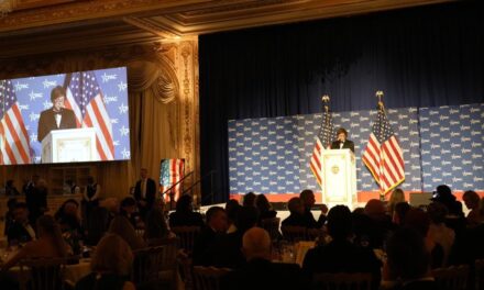 Reunión con inversores y visita a la tumba del rebe de Lubavitch