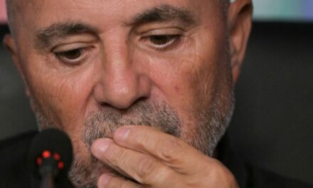 Sampaoli volvió a perder una final y en redes las memes dieron la vuelta olímpica