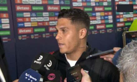 El picante cruce de Juan Fernando Quintero con un periodista tras la derrota en el Superclásico: «Jamás le haría la cama a un entrenador»