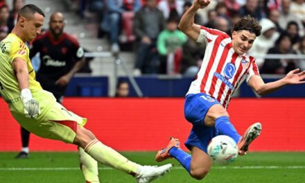 En un duelo argentino, el Aleti del Cholo goleó al Sevilla de Almeyda