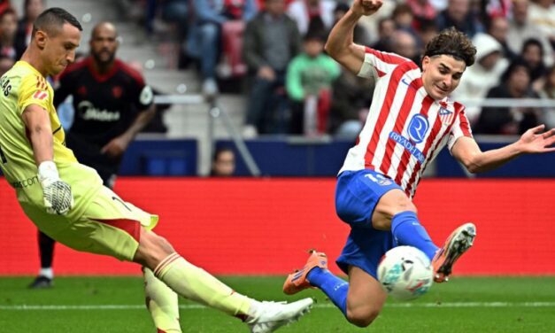 En un duelo argentino, el Aleti del Cholo goleó al Sevilla de Almeyda