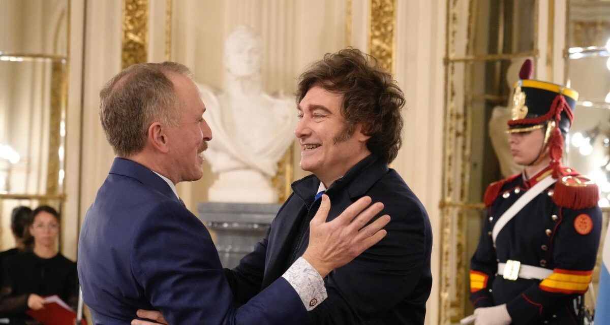 Antes de emprender un nuevo viaje a Estados Unidos, Javier Milei recibió a Peter Lamelas