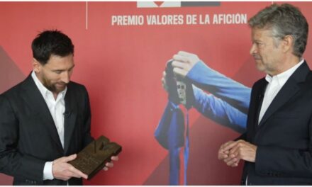 Lionel Messi fue premiado como el «jugador más querido en la historia del Barcelona»