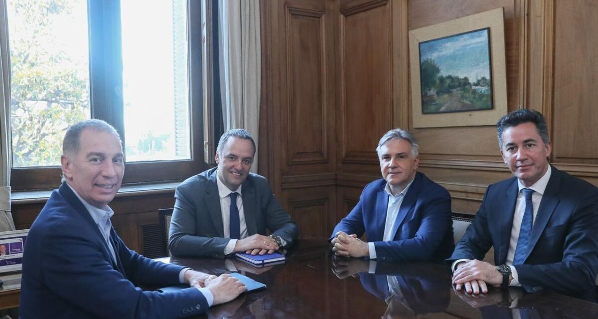 Diego Santilli recibió a otra tanda de gobernadores dialoguistas y prepara rally por las provincias