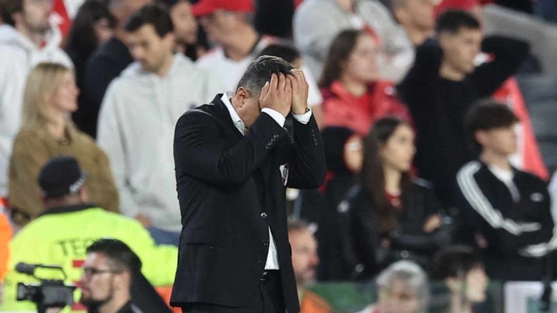 Marcelo Gallardo confunde a un River en crisis