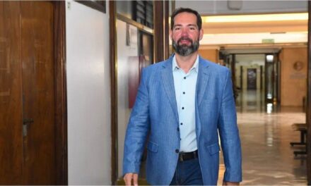 Detuvieron a un concejal libertario de Mendoza por manejar alcoholizado y piden su renuncia