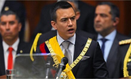 Daniel Noboa busca reformar la constitución e impulsa una votación popular y un referéndum