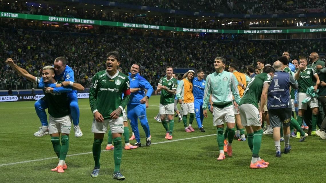 El fútbol de Brasil se aleja del argentino más allá del factor económico