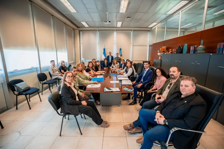 Paritarias docentes: Tensión y expectativa en la tercera mesa de negociación salarial