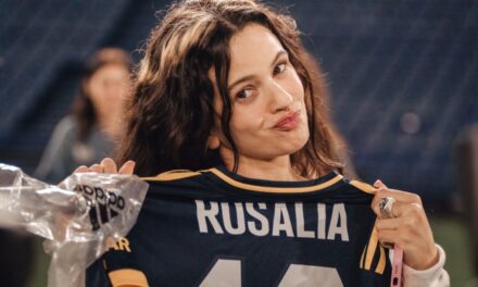 Rosalía visitó en La Bombonera: posible shows, camisetas y una cábala que se mantiene en Boca