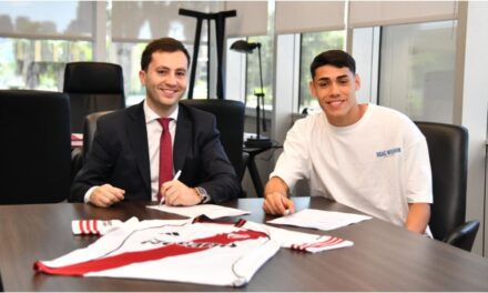 Santiago Lencina renovó su contrato en River con una cláusula millonaria