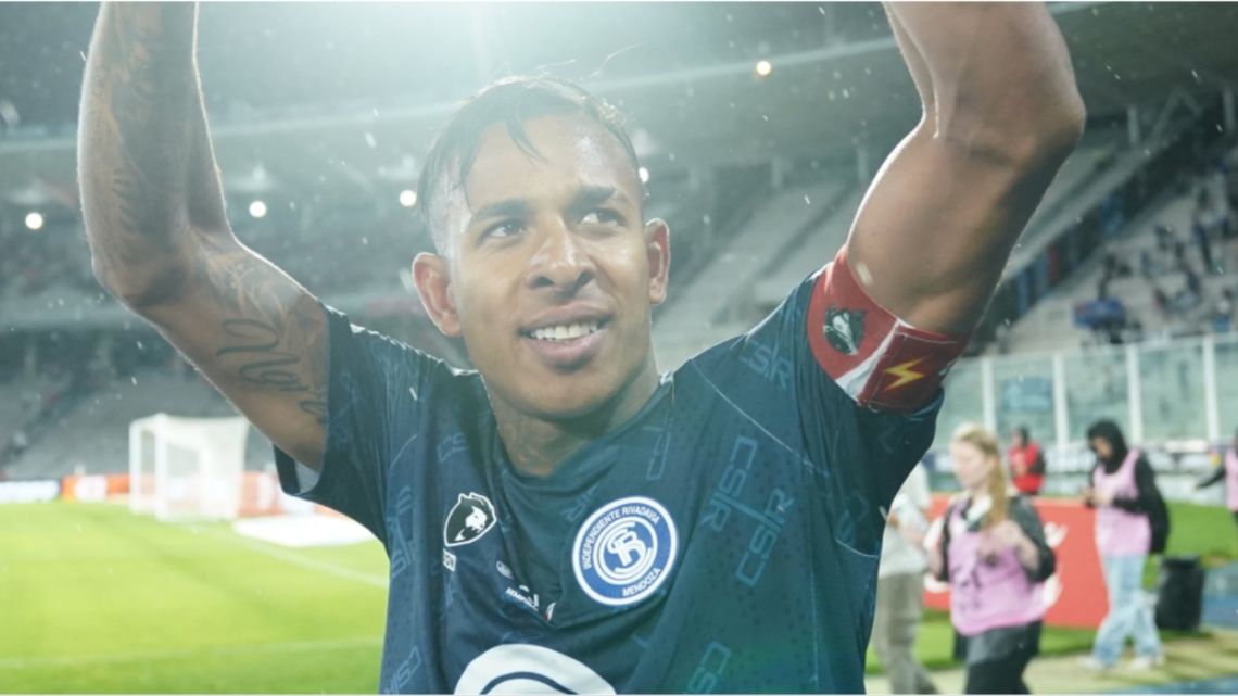 ¿Se despidió de Independiente Rivadavia?: el sugerente posteo de Sebastián Villa en redes sociales