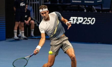 Tomás Etcheverry perdió y se terminó la temporada ATP para los tenistas argentinos