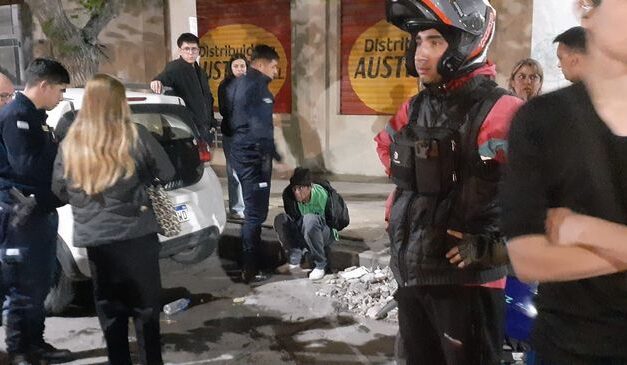 Repartidores de Pedidos Ya atraparon a un motochorro en pleno centro de San Juan