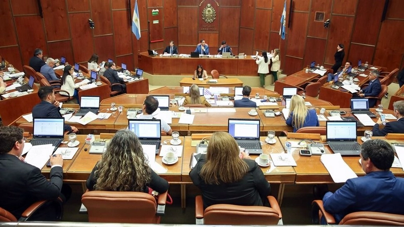 El gobernador Marcelo Orrego envió su Presupuesto 2026: $3,1 billones, más fondos para los municipios y regreso del crédito habitacional