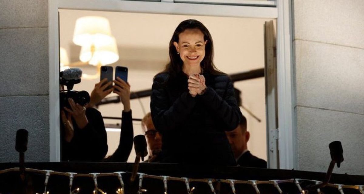 María Corina Machado anunció que regresará pronto a Venezuela y comparó la intervención de EEUU con la caída del muro de Berlín