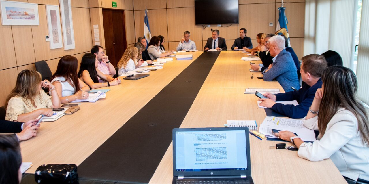 La Legislatura puso en marcha el tratamiento de la Ley Impositiva y del Código Tributario