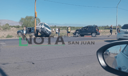 Fatal accidente en Ruta 40 y calle 9: Un muerto y dos heridos graves