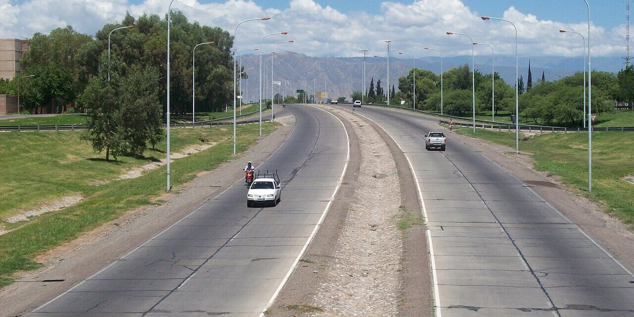 El Gobierno confirmó que avanzará con la repavimentación integral del anillo de Circunvalación