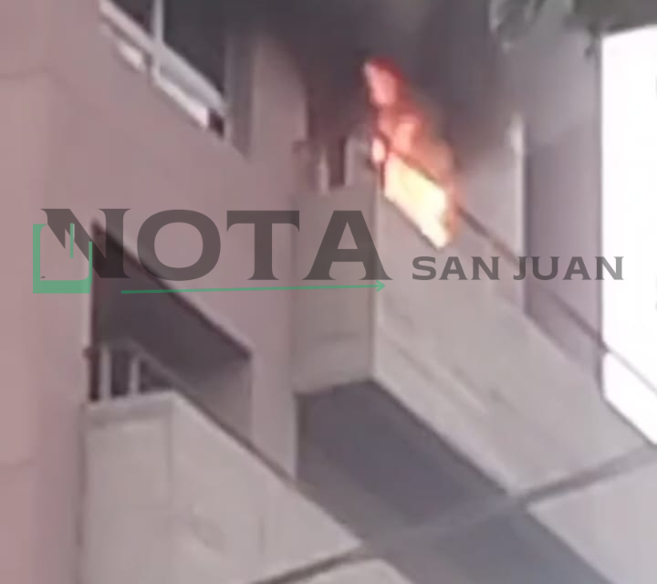 Urgente: Mirá el video del incendio de hace instantes en avenida libertador entre Salta y España