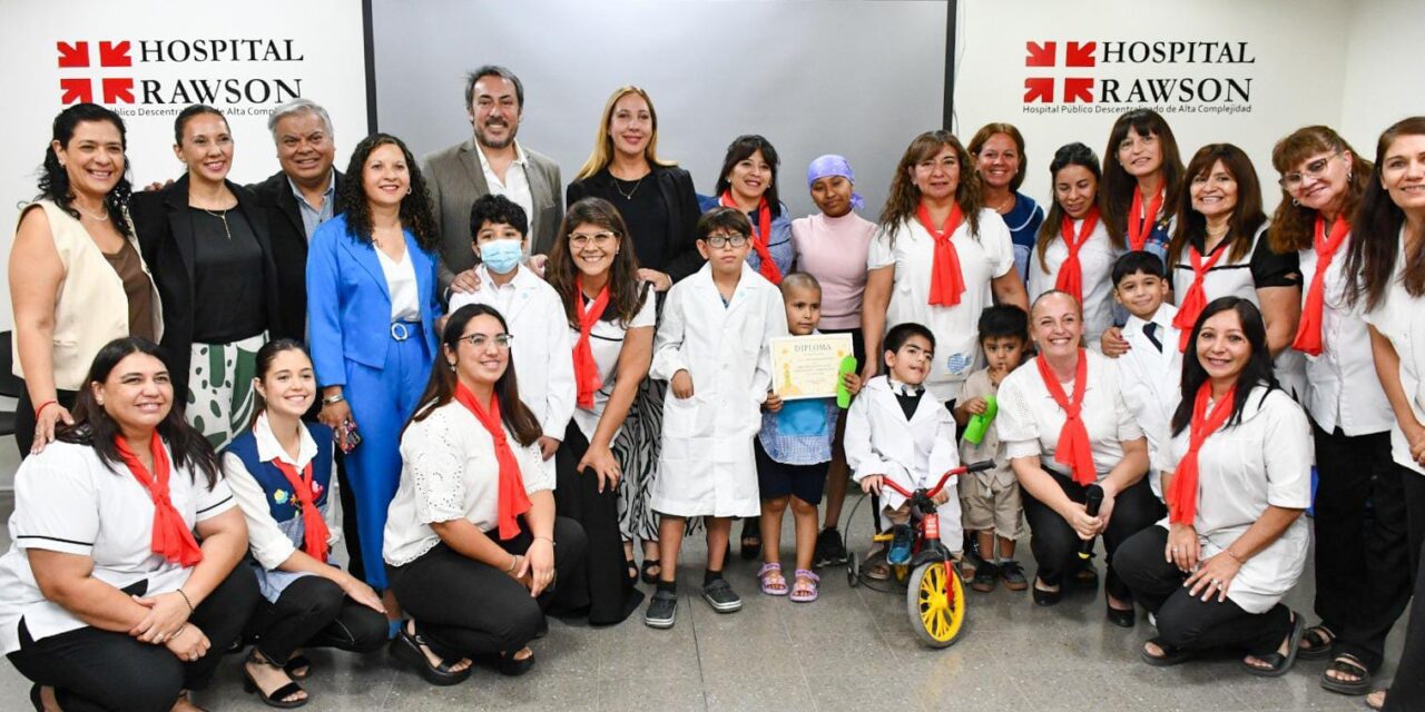 Con profunda emoción, la Escuela Hospitalaria despidió el ciclo 2025 en el Rawson