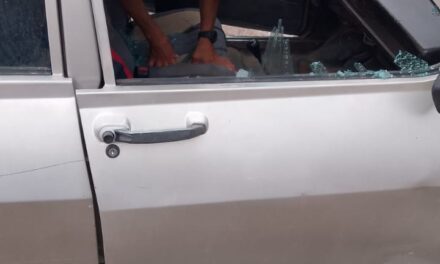 Rompió el vidrio de un auto para robar y terminó detenido en Villa Obrera