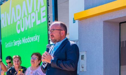 “Decidimos una ayuda extraordinaria de $90 mil para los contratados” y 35 obras en dos años: el balance de Sergio Miodowsky en Rivadavia