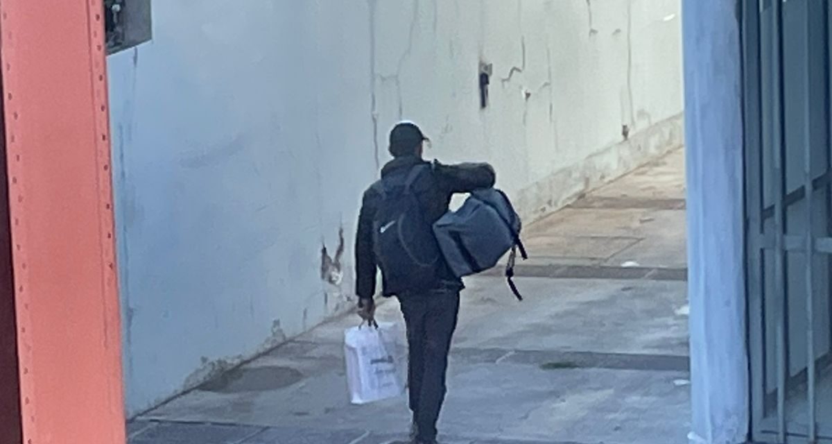 Robo millonario en un complejo de Capital: Un detenido tras ser fotografiado por un vecino