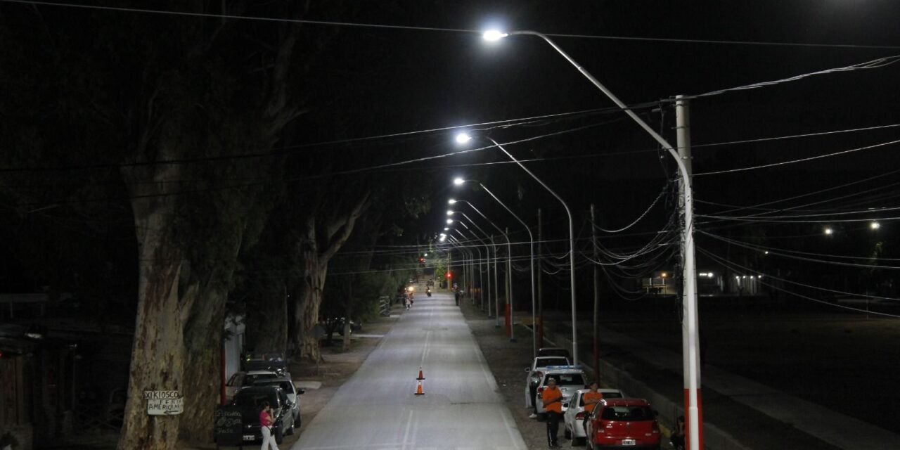 Calle Oro: Chimbas completó la renovación LED en el tramo entre Tucumán y Ruta 40