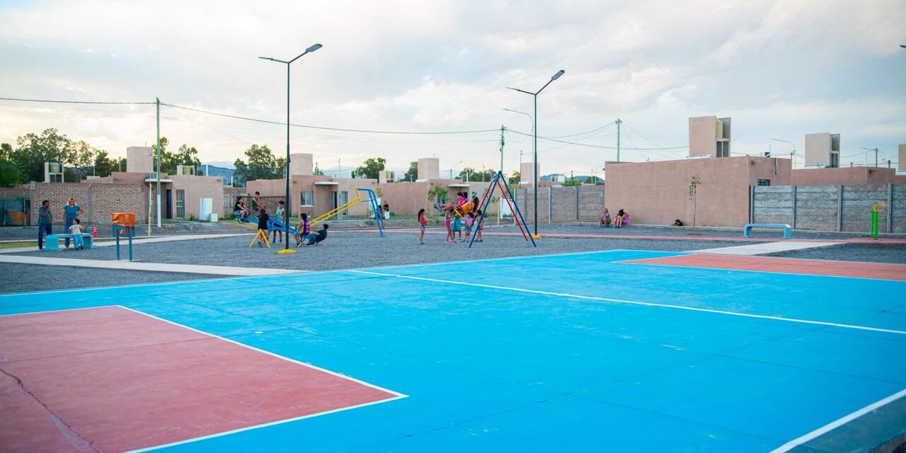 Rivadavia inauguró la remodelación integral de la Plaza Portal: nuevas áreas deportivas, más iluminación y espacios verdes