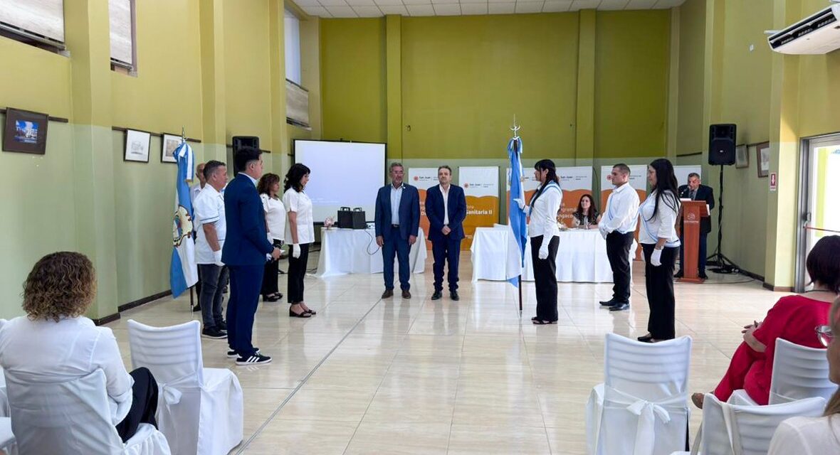La Zona Sanitaria II renovó sus abanderados y distinguió al personal de salud