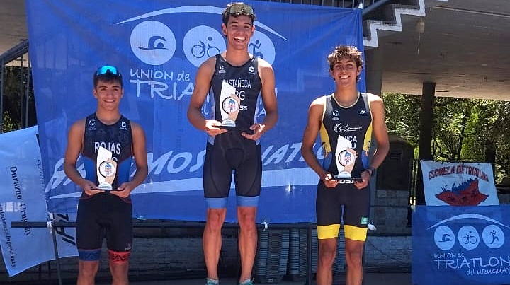 Triatlón: Thomas Castañeda Maldonado se consagró campeón en Uruguay