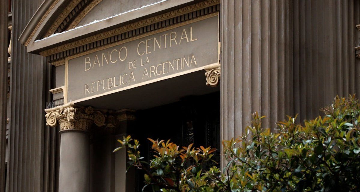 Según el BCRA, el envío del oro al exterior no quedó registrado en ningún contrato