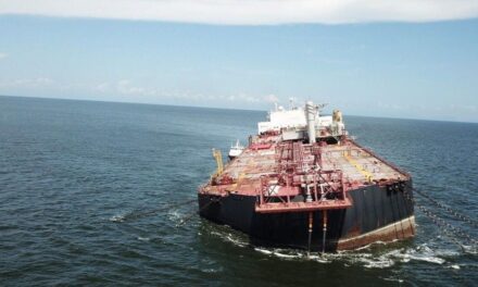 EEUU volvió a incautar un barco petrolero sancionado frente a Venezuela y refuerza la tensión