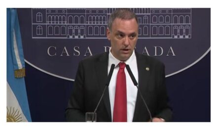 Vengo a deslomarme a EEUU y quería que me acompañe