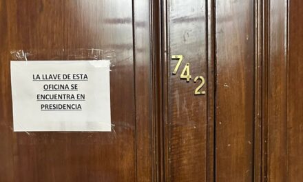 Senadora del PJ denunció agresiones físicas tras la clausura de su despacho
