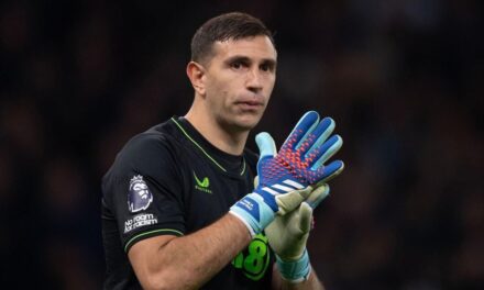 Sin Dibu Martínez, Aston Villa venció al West Ham: los motivos de la ausencia del arquero