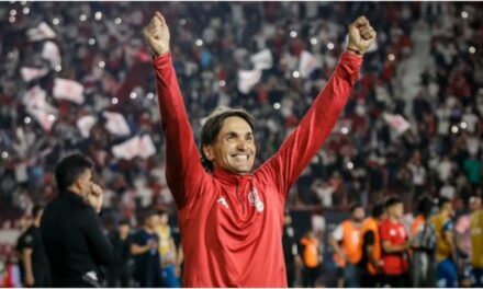 Huracán oficializó a Diego Martínez como su nuevo director técnico