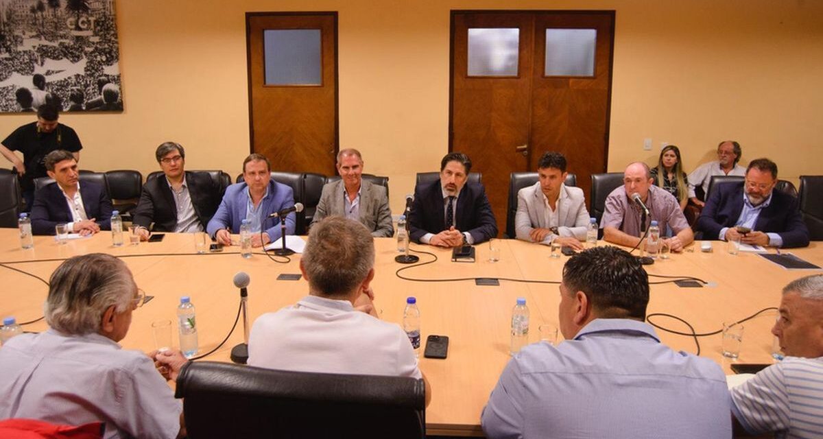 La CGT se reunió con diputados del PJ y llamó a movilizarse contra la reforma laboral