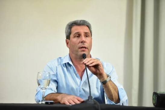 Se cansó de esperar: Uñac acelera su campaña presidencial para el 2027 y prende la interna peronista