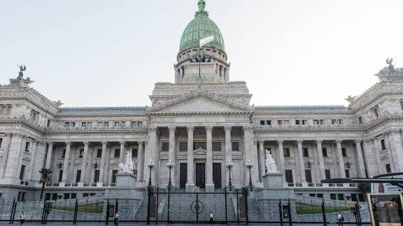 Media sanción al Presupuesto 2026 y primer golpe legislativo para el Gobierno de Milei