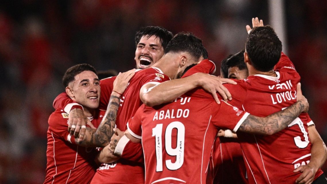 Independiente oficializó la venta de un juvenil y saldó una deuda que lo tenía preocupado