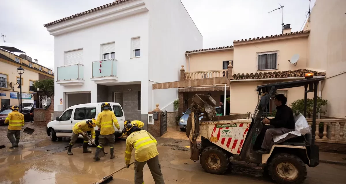 Un temporal deja un muerto y desaparecidos en el sureste de España y activa alertas extremas