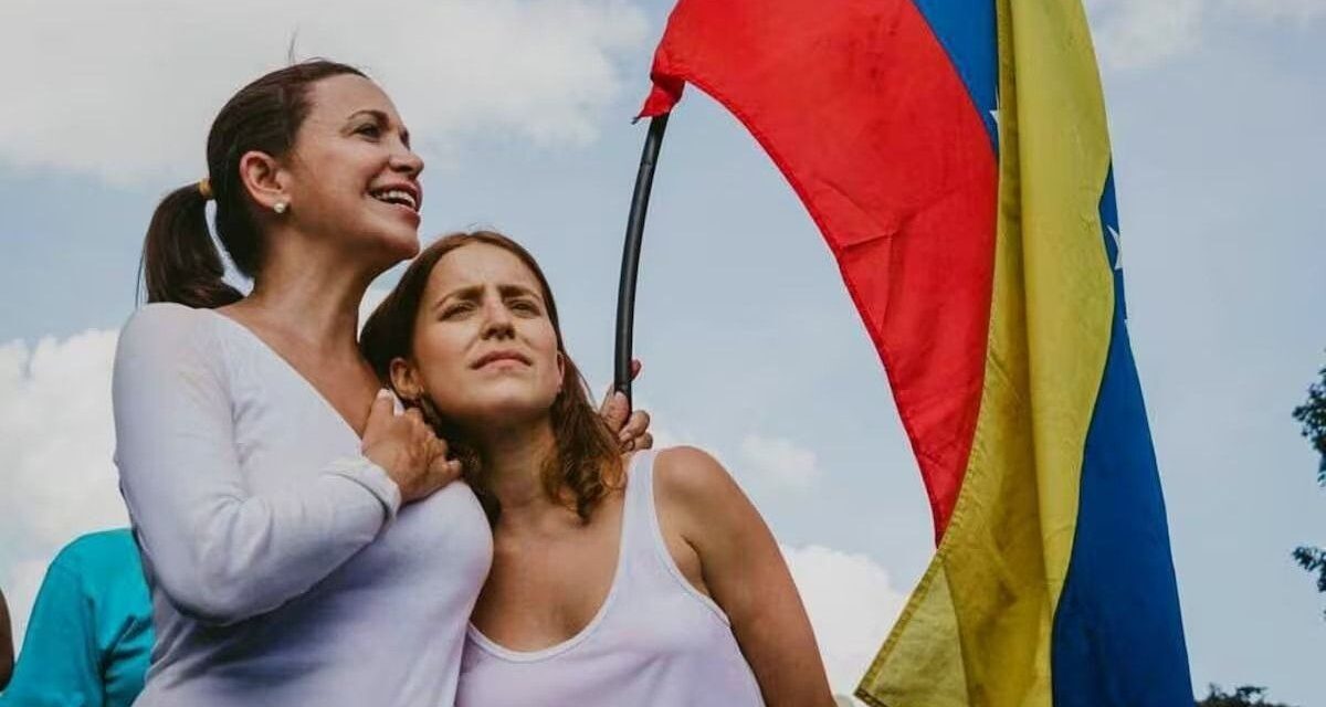 La opositora María Corina Machado exige elecciones lo antes posible