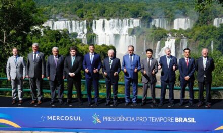 Javier Milei criticó la burocracia del Mercosur, exigió firmar el acuerdo con la Unión Europea y apoyó la presión de EEUU sobre Venezuela