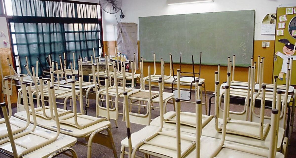 Los docentes de la CABA deberán usar obligatoriamente un nuevo sistema para registrar su presentismo