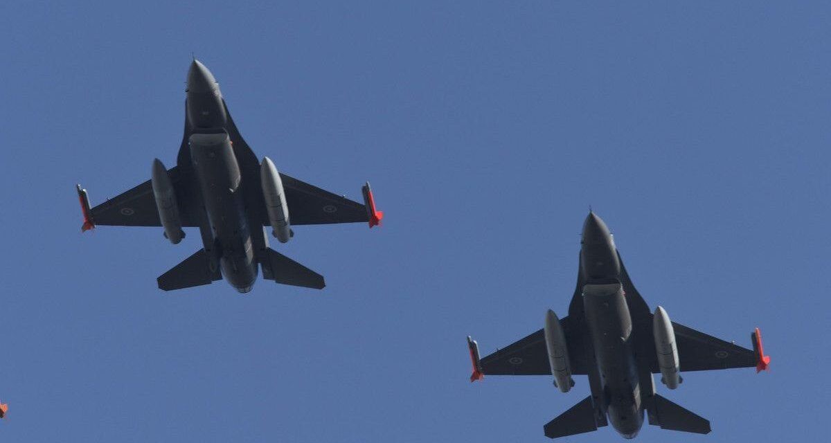 Las mejores fotos de la presentación de los aviones F-16