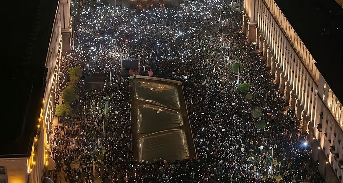 Cayó el gobierno de Bulgaria tras semanas de protestas contra la corrupción y los aumentos por la llegada del Euro