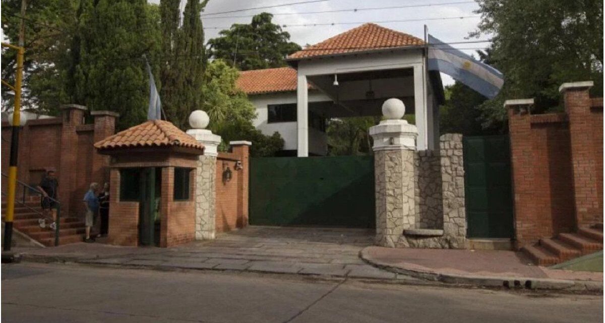 Javier Milei se reúne con Manuel Adorni en la Quinta de Olivos