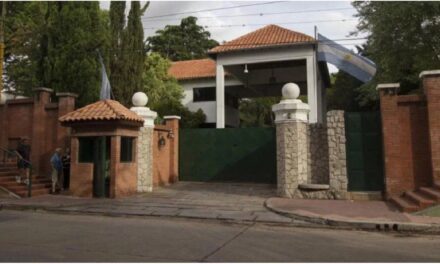 Javier Milei se reúne con Manuel Adorni en la Quinta de Olivos